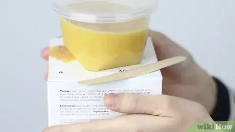 Imagen titulada Wax Your Legs Step 1