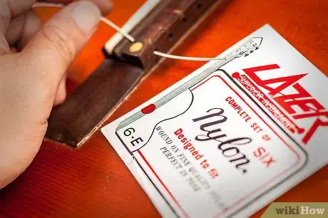 Imagen titulada Change Classical Guitar Strings Step 3