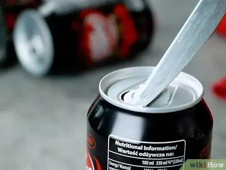 Imagen titulada Open a Soda Can Step 8