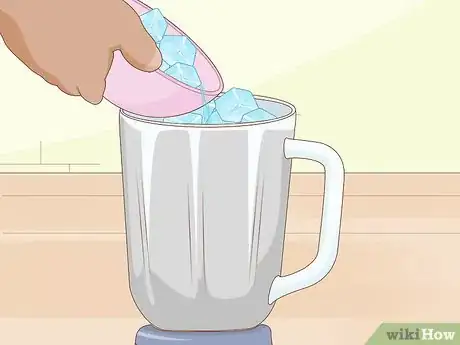 Imagen titulada Make Crushed Ice Step 1