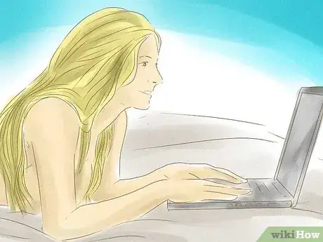 Imagen titulada Practise Nudism in Your Room With No One Knowing Step 3