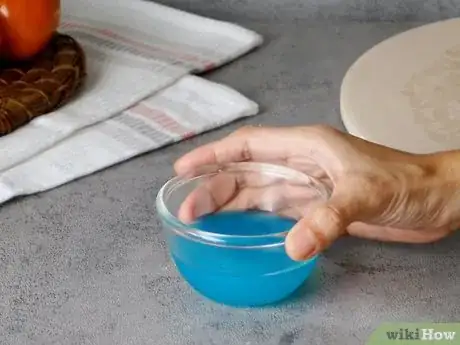 Imagen titulada Clean a Pizza Stone Step 4
