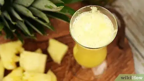 Imagen titulada Make Pineapple Juice Step 20