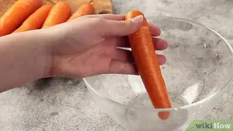 Imagen titulada Peel a Carrot Step 3