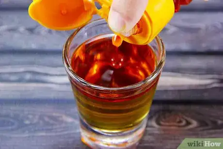 Imagen titulada Make a Suicide Shot (a Mixed Drink) Step 7