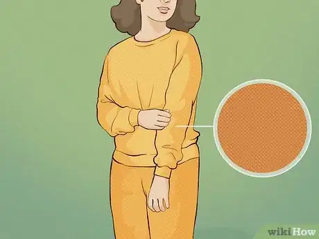 Imagen titulada Dress for Skiing Step 1