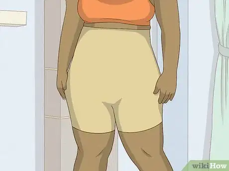 Imagen titulada Wear a Pencil Skirt Step 6