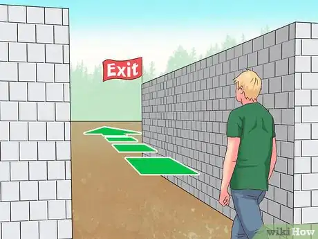 Imagen titulada Find Your Way Through a Maze Step 10