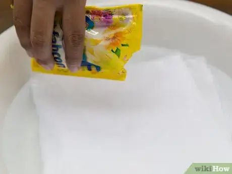 Imagen titulada Soften Towels Step 2