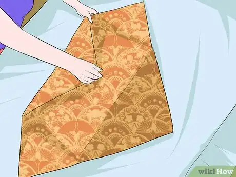 Imagen titulada Wear a Hermes Scarf Step 1