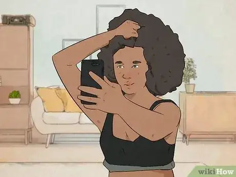 Imagen titulada Seduce a Leo Man Through Text Step 9