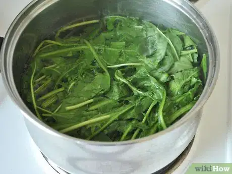 Imagen titulada Cook Dandelion Greens Step 3
