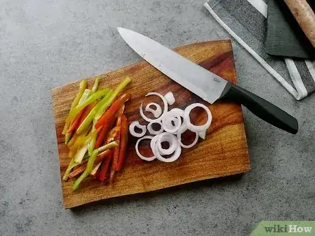 Imagen titulada Grill Sausage Step 8