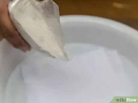 Imagen titulada Soften Towels Step 4