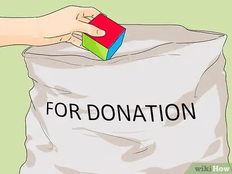 Imagen titulada Declutter when You Have Kids Step 7