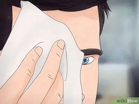 Imagen titulada Wax a Unibrow Step 7