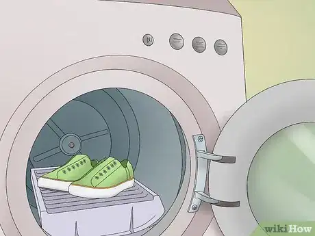 Imagen titulada Color Your Converse Step 28