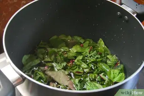 Imagen titulada Cook Beet Greens Step 4