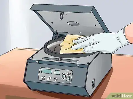 Imagen titulada Use a Centrifuge Step 14