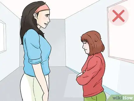 Imagen titulada Hug a Girl Who Is Shorter Than You Step 9
