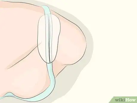Imagen titulada Keep Bra Straps in Place Step 2