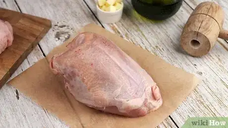 Imagen titulada Broil Chicken Step 1