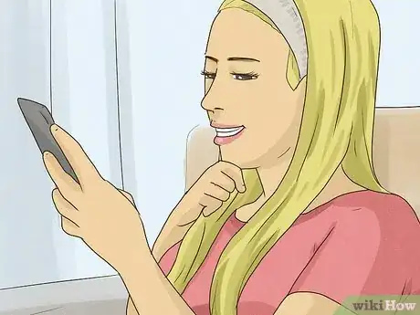 Imagen titulada Restart a Conversation with a Guy Step 6
