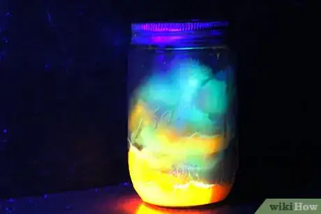 Imagen titulada Make Galaxy Glow in the Dark Jars Step 29