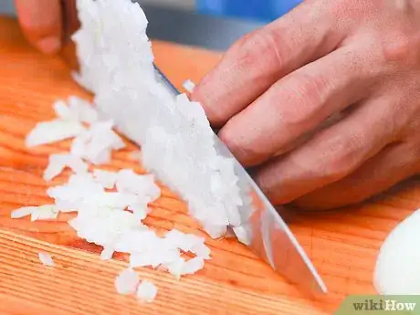 Imagen titulada Peel an Onion Step 13