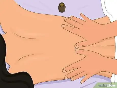 Imagen titulada Attract a Cancer Woman Sexually Step 6