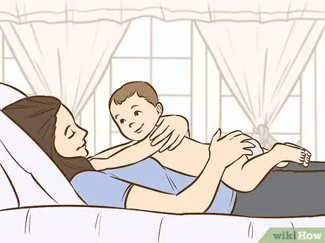 Imagen titulada Soothe a Baby Who Has Colic Step 7