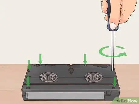 Imagen titulada Clean VHS Tapes Step 3