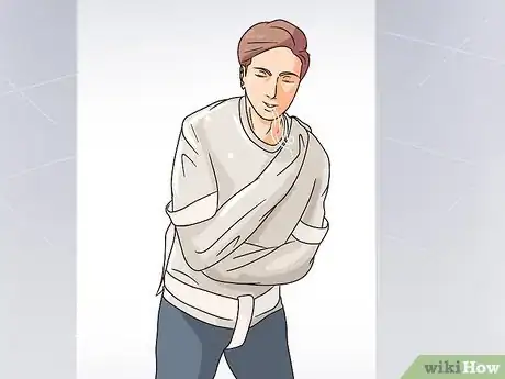 Imagen titulada Escape from a Straitjacket Step 3