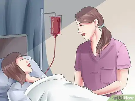Imagen titulada Recognize Symptoms of a Postpartum Hemorrhage Step 25