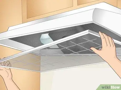 Imagen titulada Remove a Vented Hood Fan Step 5
