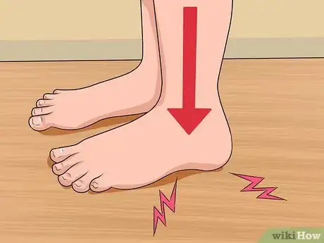 Imagen titulada Know if You've Sprained Your Ankle Step 5