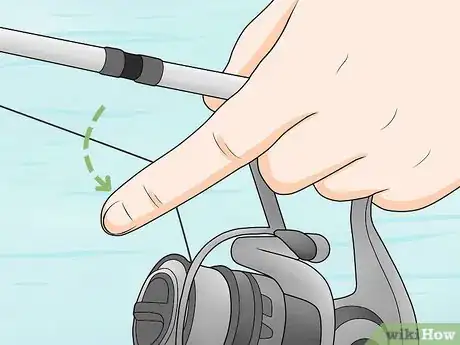 Imagen titulada Cast Spinning Tackle Step 9