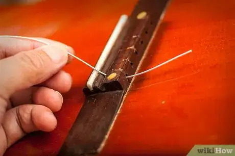 Imagen titulada Change Classical Guitar Strings Step 3Bullet1