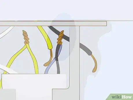 Imagen titulada Connect Ceiling Fan Wires Step 10