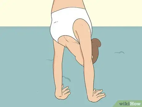 Imagen titulada Do a Gymnastics Handstand Step 6.jpeg