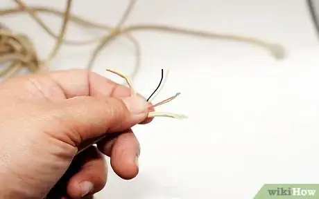 Imagen titulada Attach Two Phone Wires to Make One Step 2