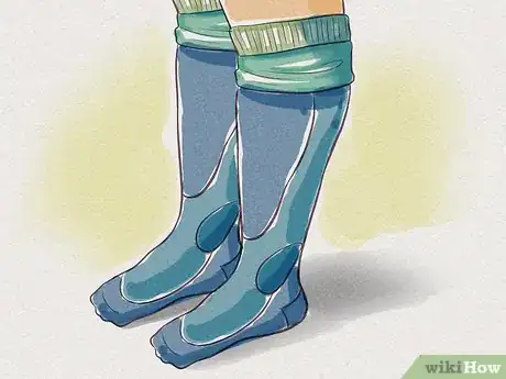 Imagen titulada Dress for Skiing Step 10
