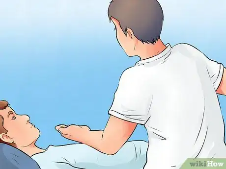 Imagen titulada Position a Bedpan Step 8