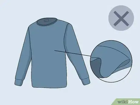 Imagen titulada Dress for Hiking Step 3
