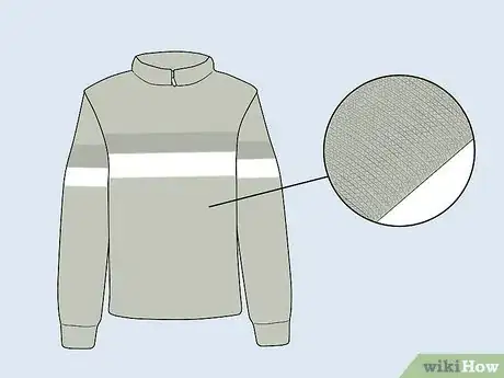Imagen titulada Dress for Hiking Step 4