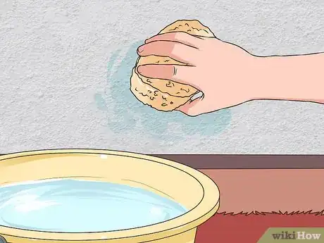 Imagen titulada Clean Plaster Walls Step 16