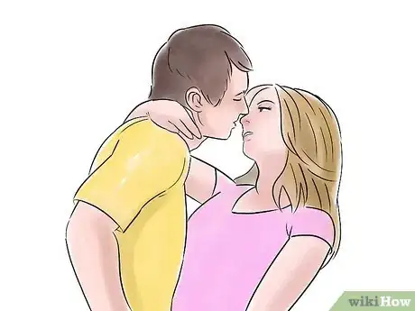Imagen titulada Kiss and Cuddle With Your Boyfriend Step 13