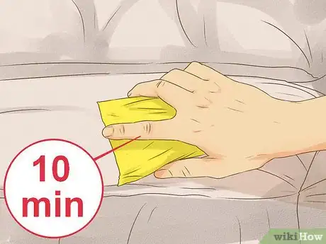 Imagen titulada Remove Red Wine Stains from Leather Step 15