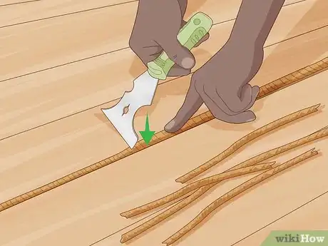 Imagen titulada Fill in Gaps in Wooden Floors Step 7
