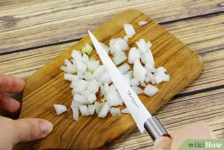 Imagen titulada Make Sweet Onion Sauce Step 11